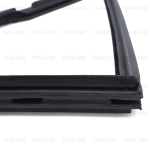 ยางสามเหลี่ยมขอบกระจก ข้างซ้าย 1 ชิ้น สีดำ สำหรับ Datsun/Nissan 1300 521 521 ปี 1966-1972